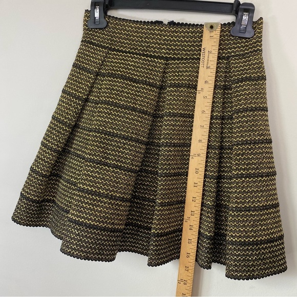 Ina Vintage Black and Gold Bandage Flare Mini Skirt Size Medium - Picture 7 of 10